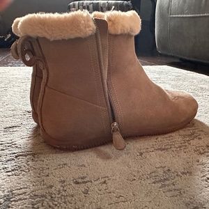 Naturalizer Suede Booties w/ Fur lining